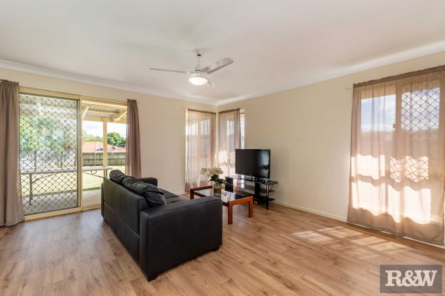 33 Dorset Drive Caboolture South