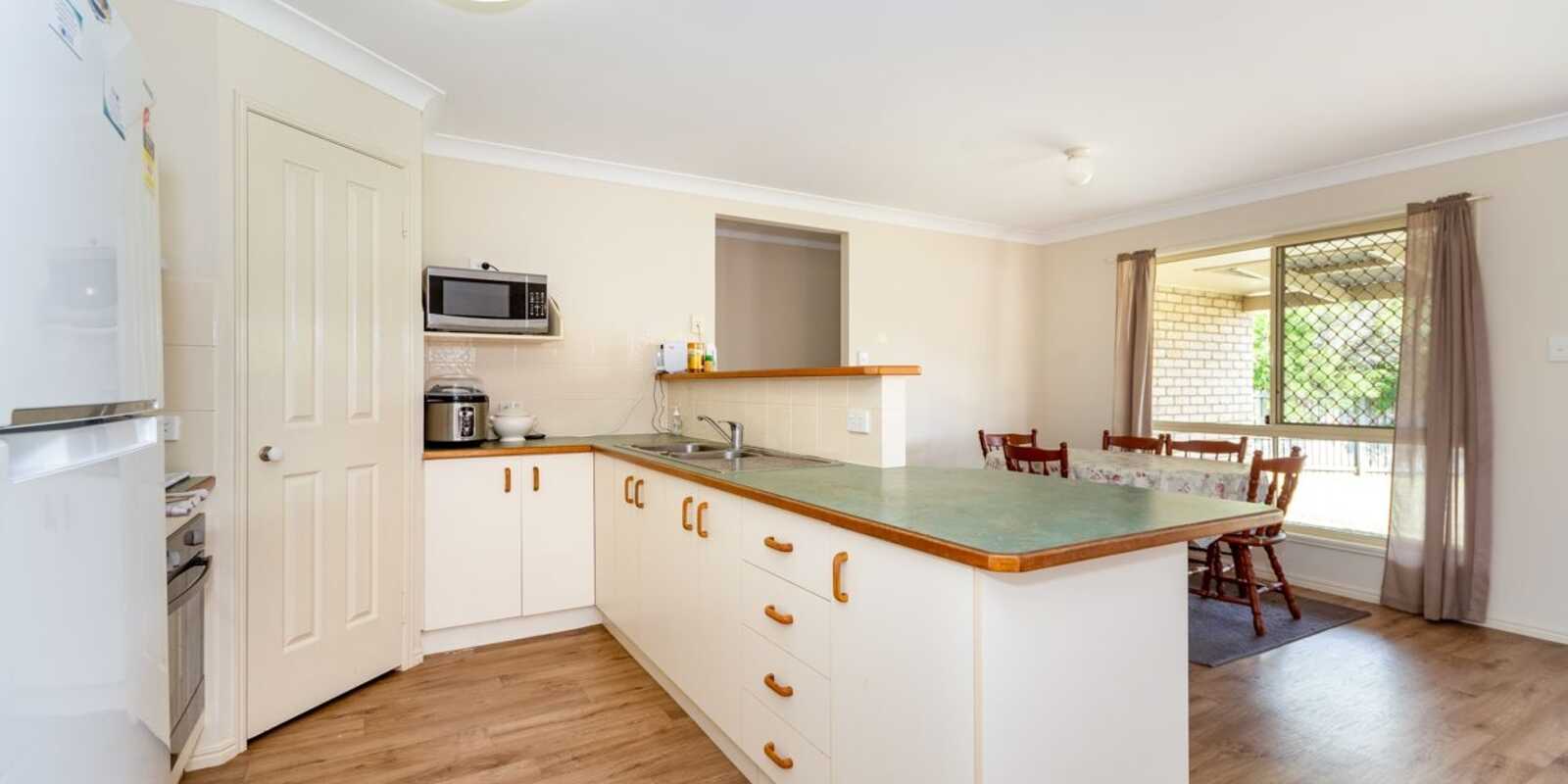 33 Dorset Drive Caboolture South