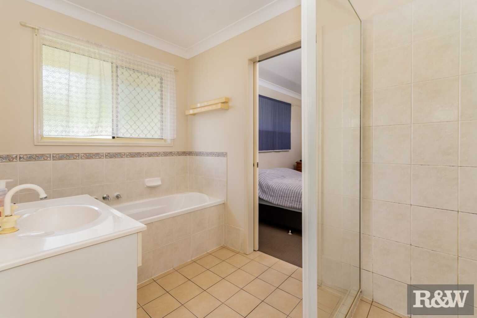 33 Dorset Drive Caboolture South