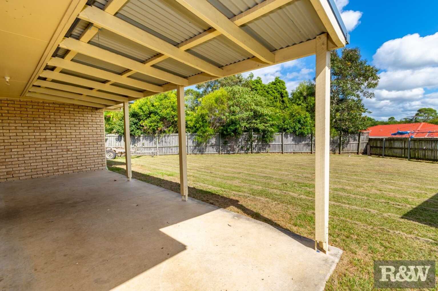 33 Dorset Drive Caboolture South