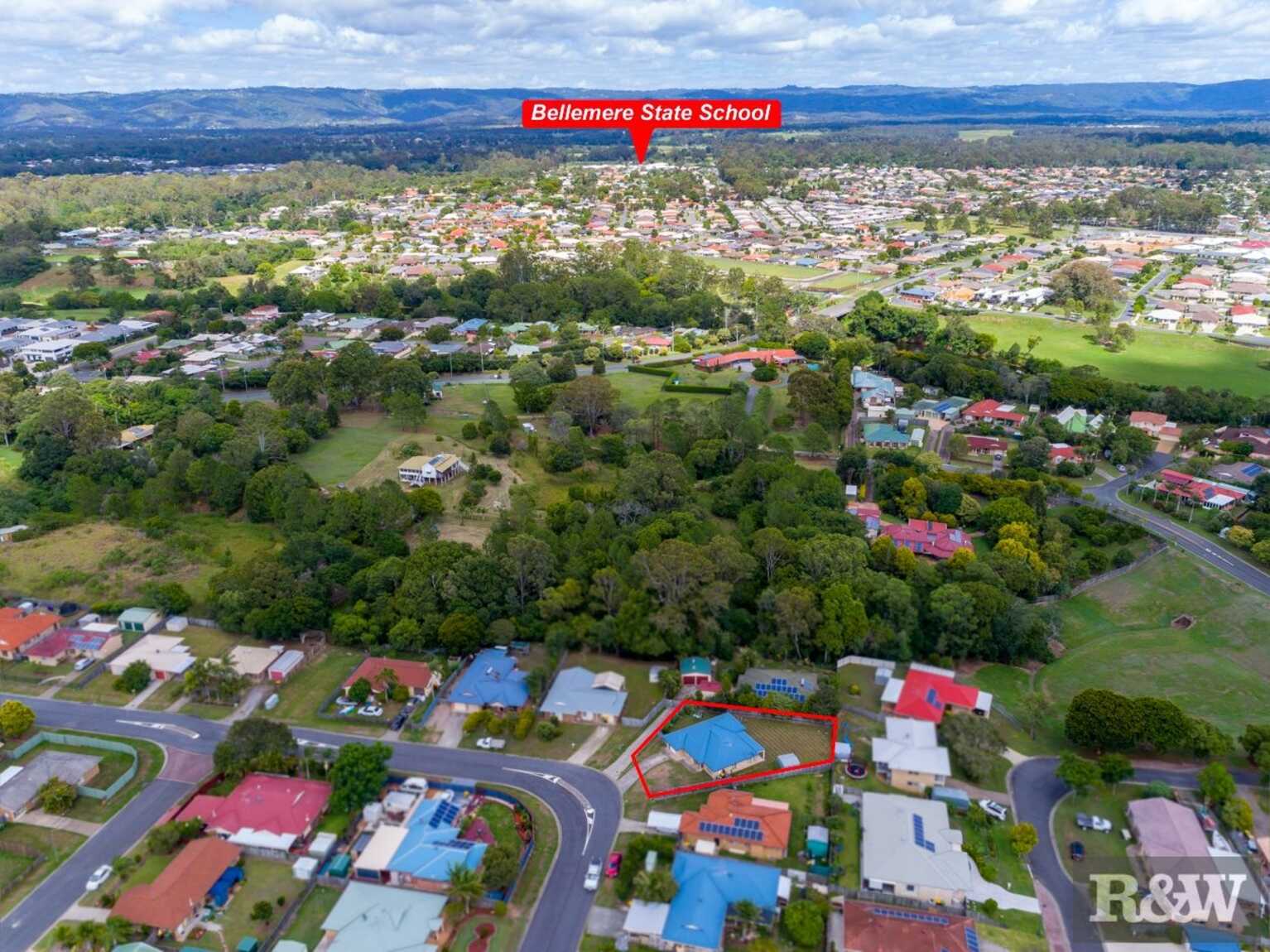 33 Dorset Drive Caboolture South