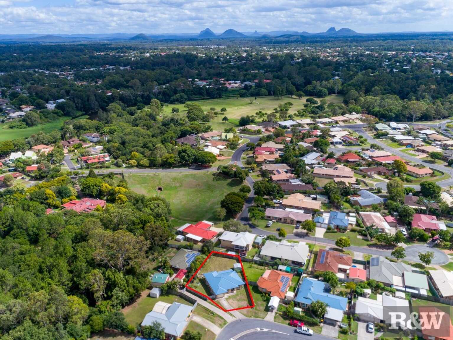 33 Dorset Drive Caboolture South