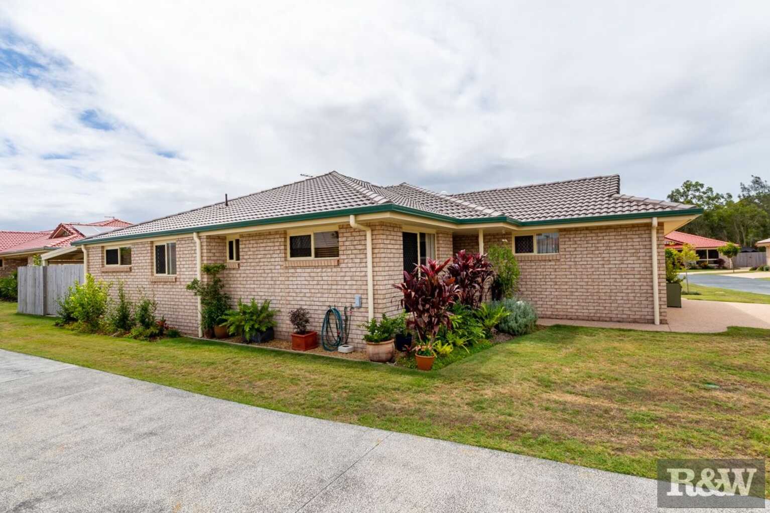 110/210 Bestmann Road Sandstone Point