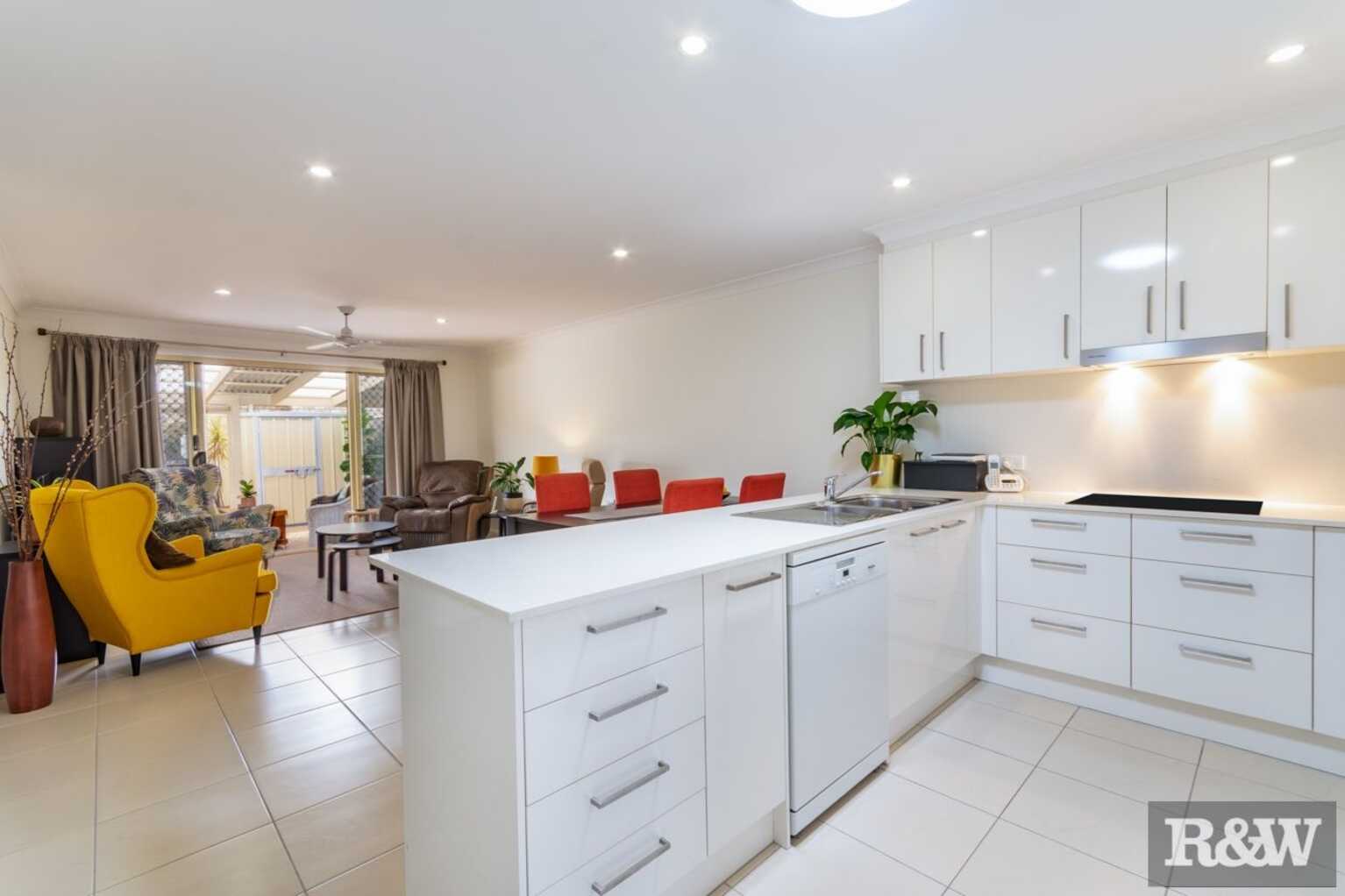 110/210 Bestmann Road Sandstone Point