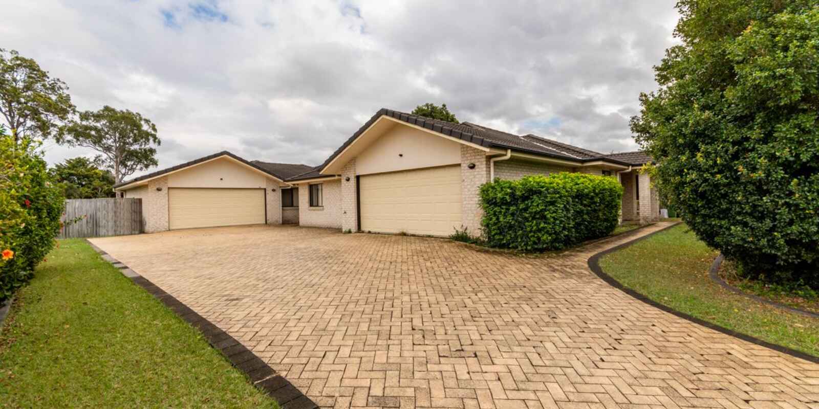 Duplexes A&B/5 Riccardo Street Caboolture