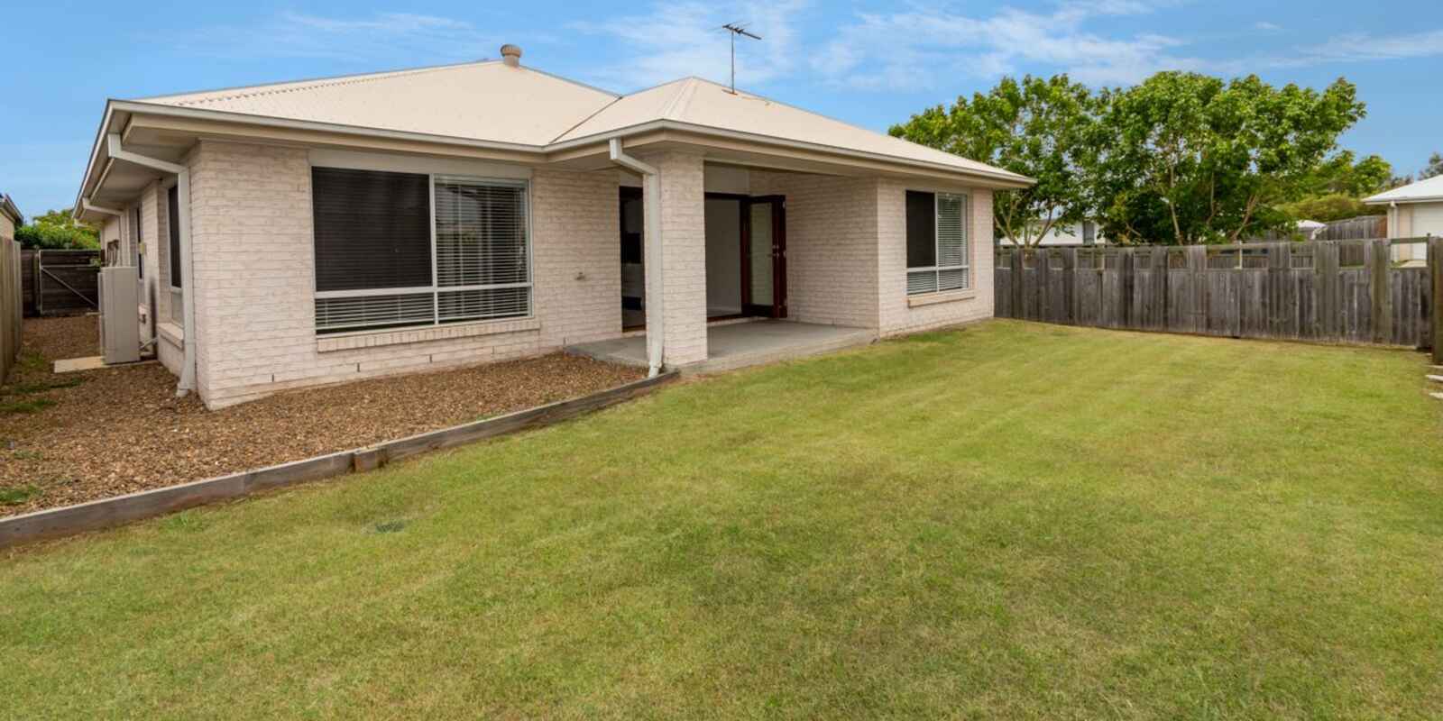 9 Nicholson Street Caboolture South 9 Nicholson Street Caboolture South