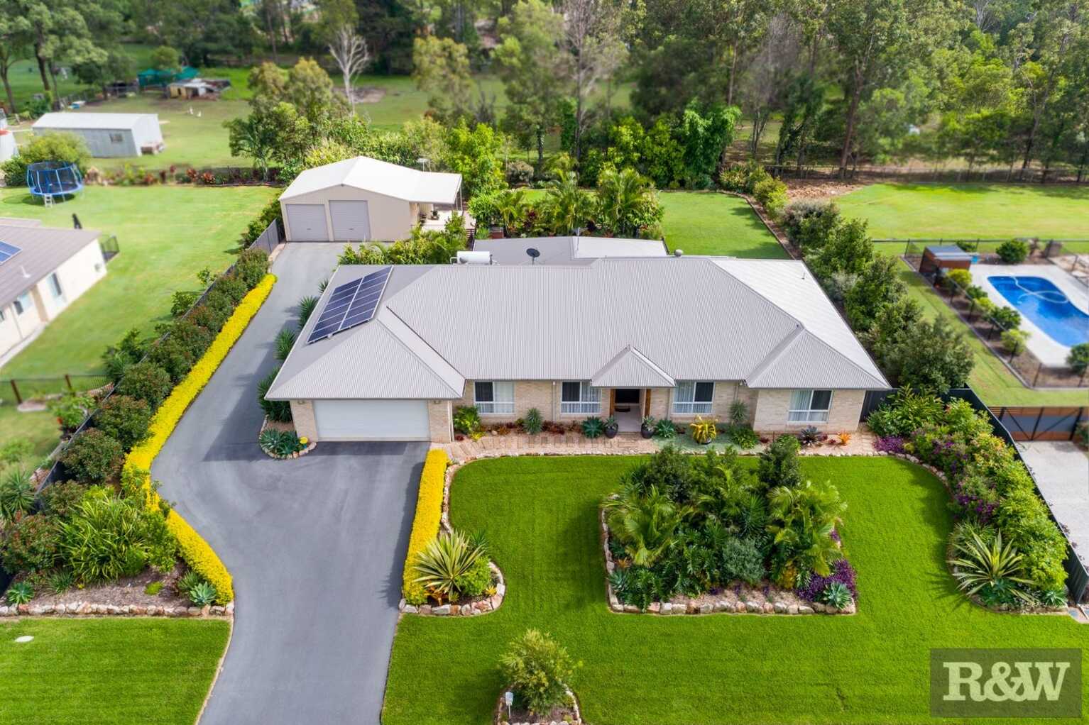 15 Stormbird Court Upper Caboolture