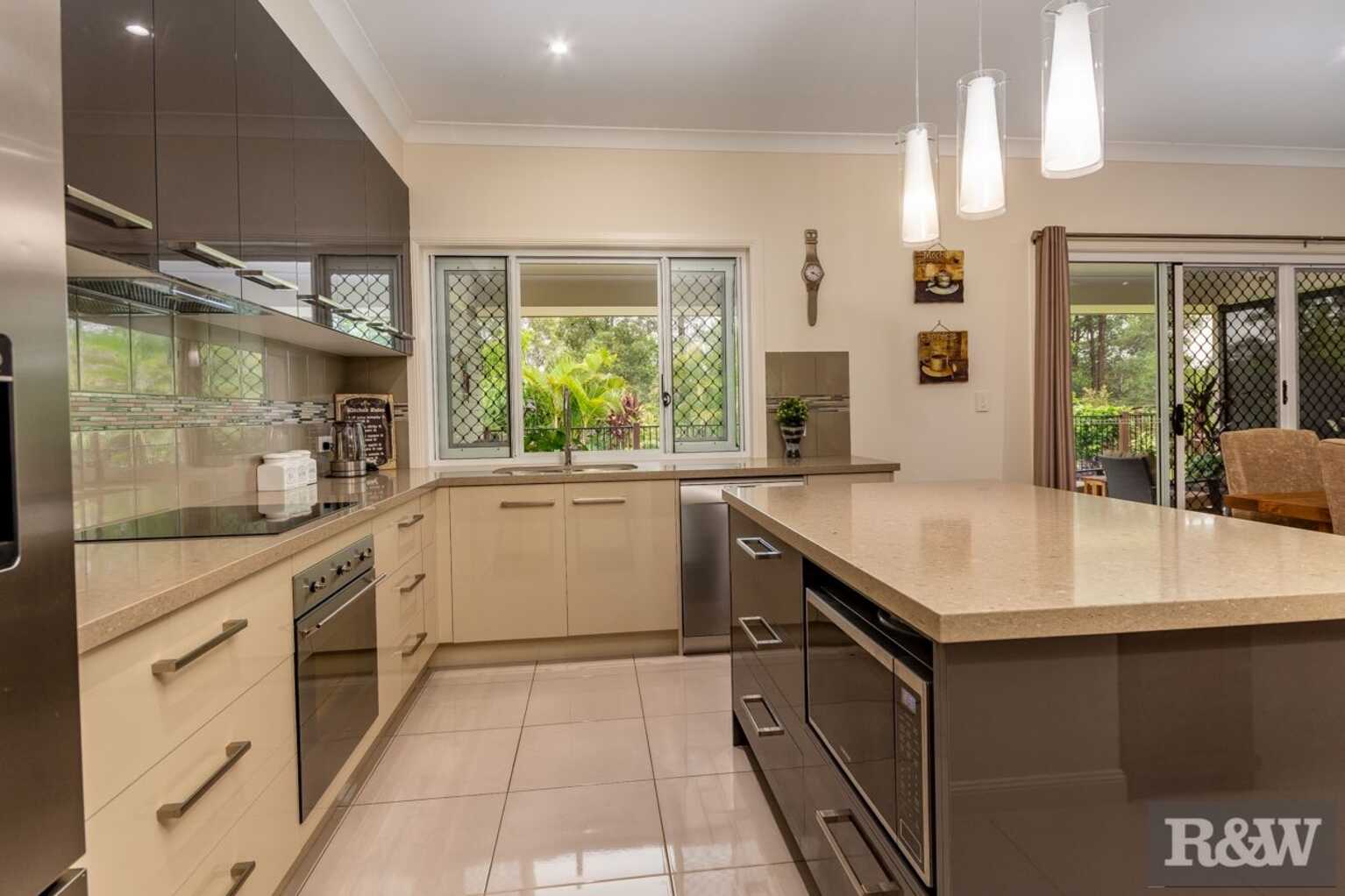 15 Stormbird Court Upper Caboolture