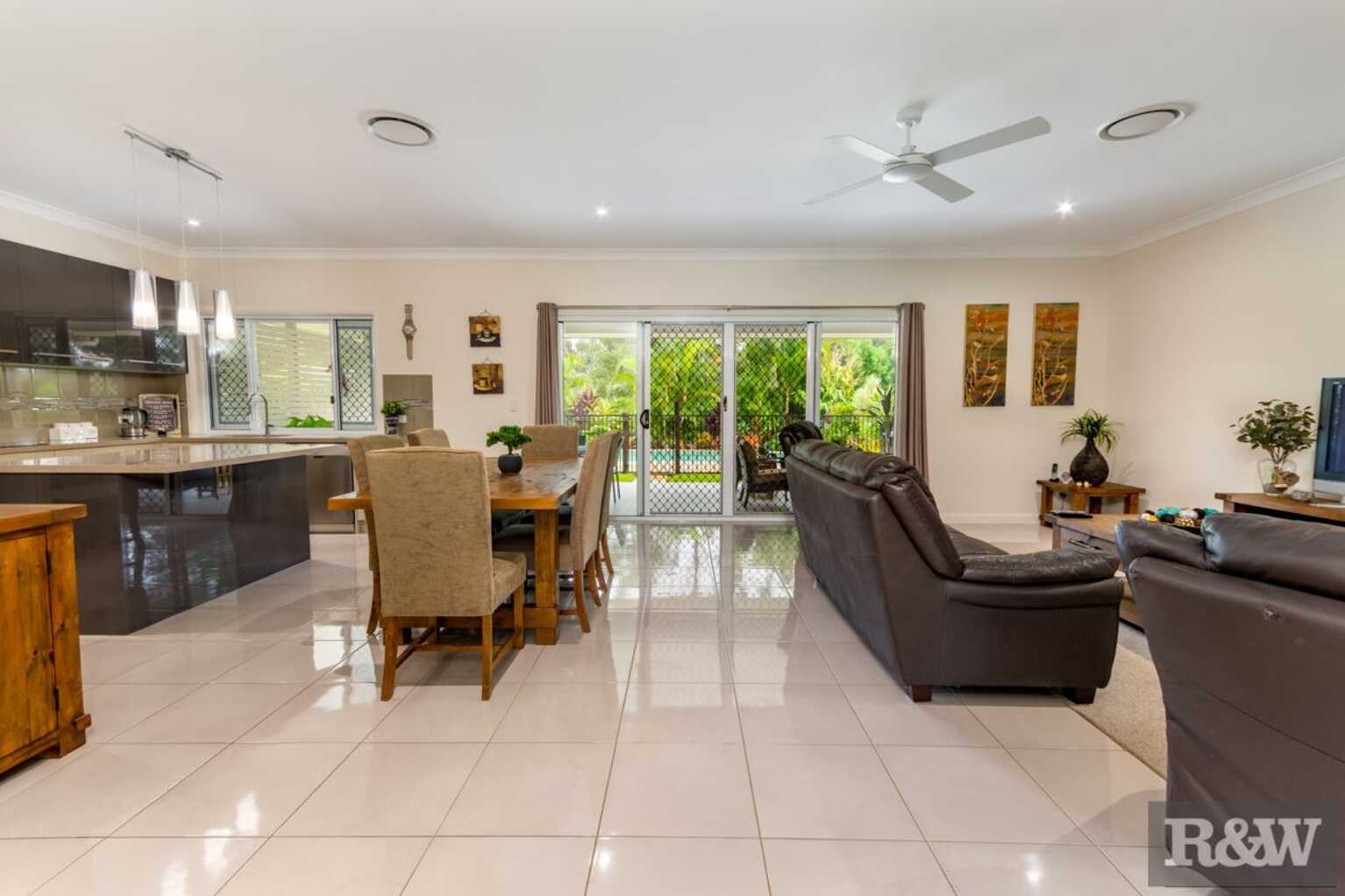 15 Stormbird Court Upper Caboolture