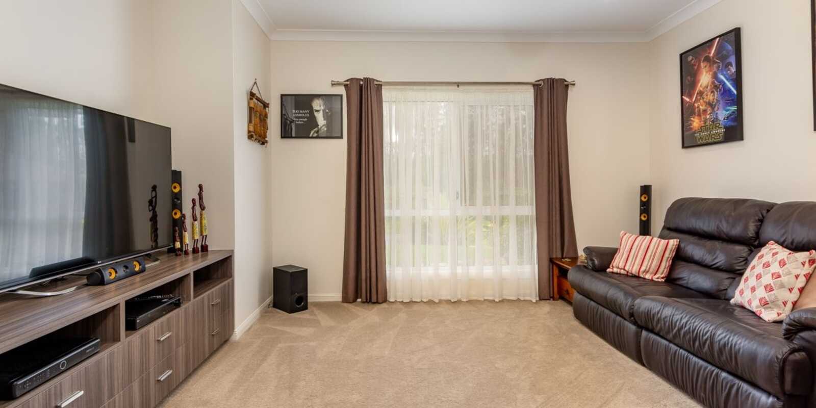 15 Stormbird Court Upper Caboolture
