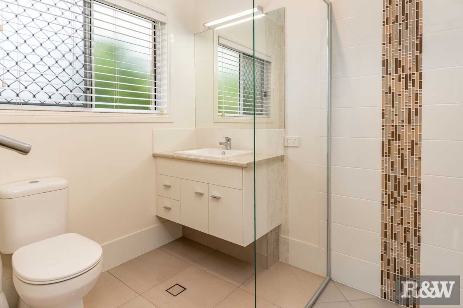 15 Stormbird Court Upper Caboolture