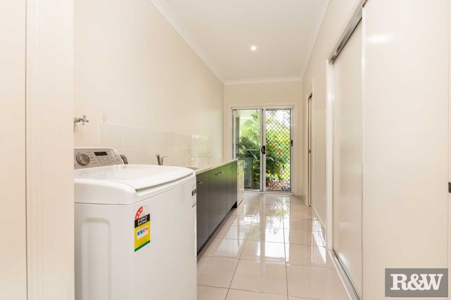 15 Stormbird Court Upper Caboolture