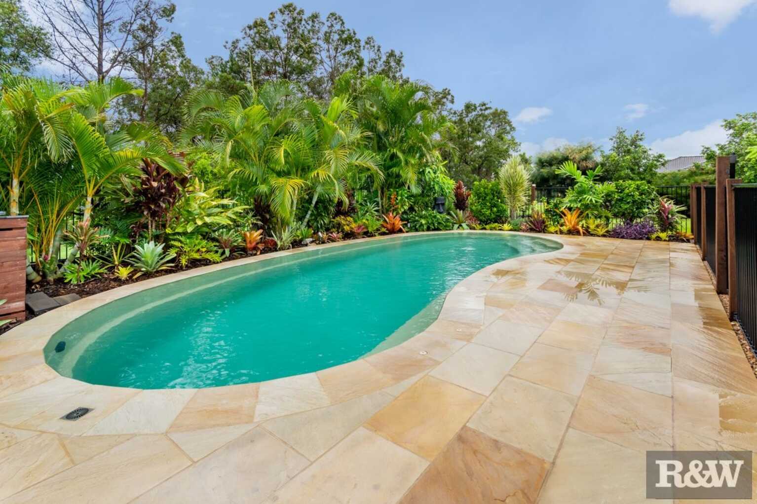 15 Stormbird Court Upper Caboolture