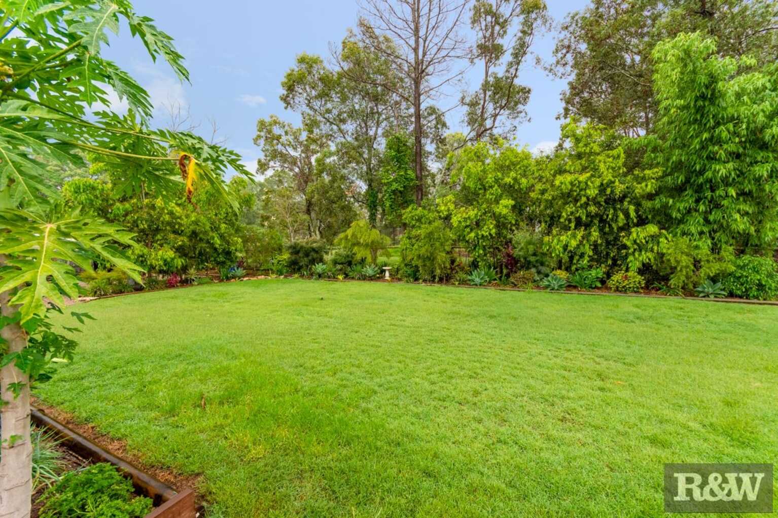 15 Stormbird Court Upper Caboolture