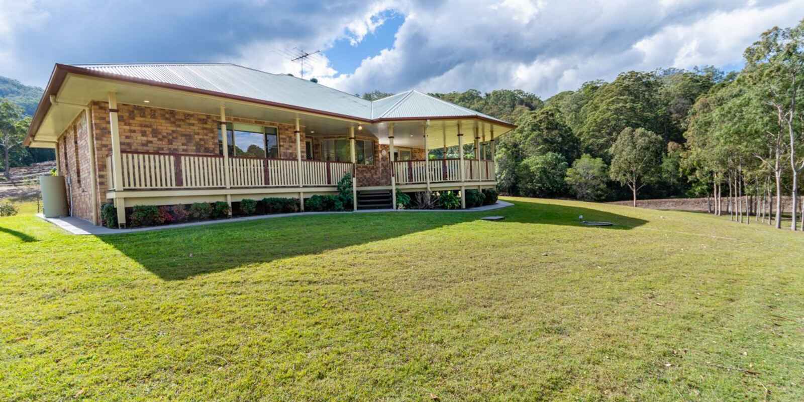 100 Cedarton Drive Cedarton 100 Cedarton Drive Cedarton