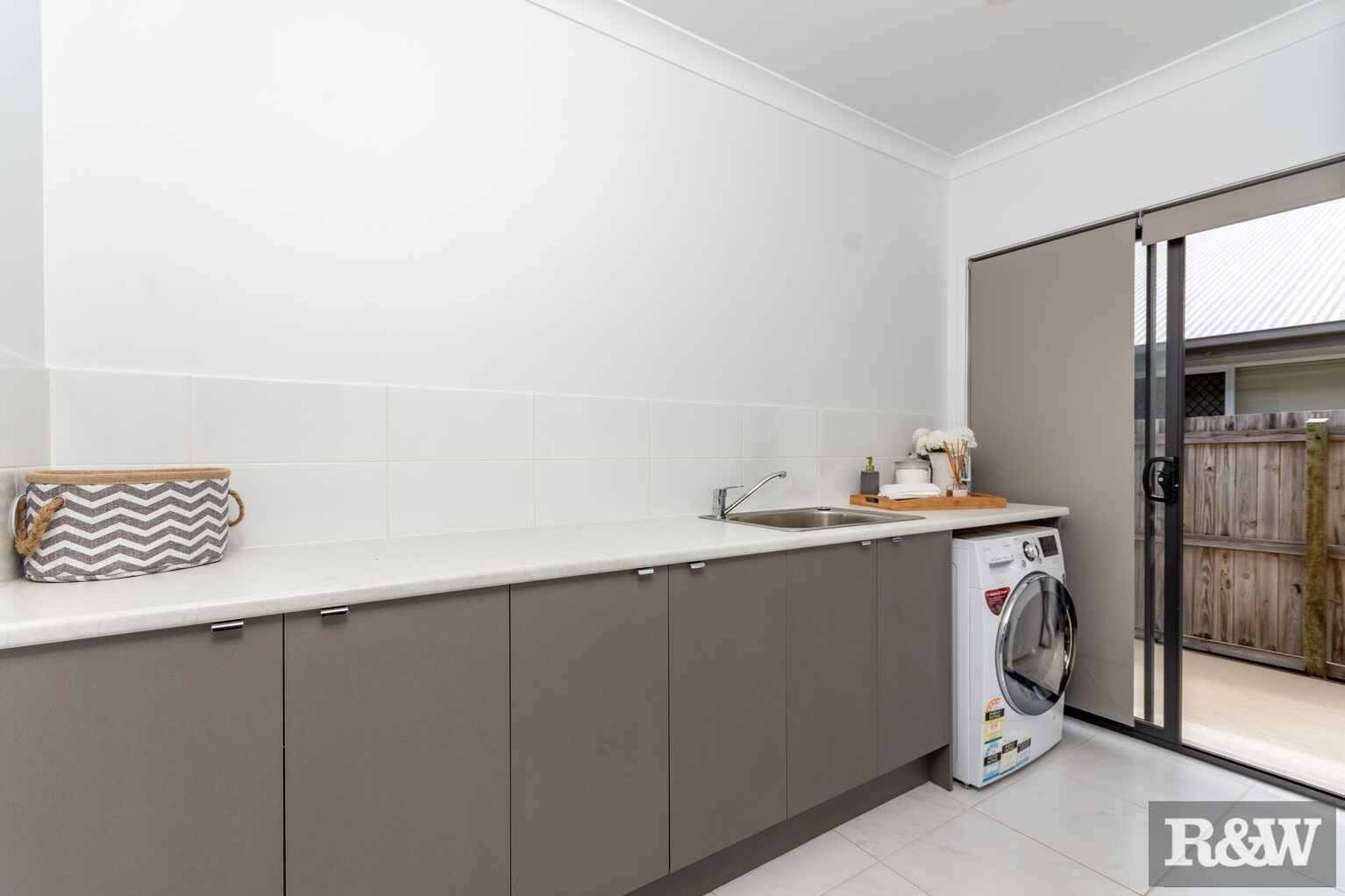 30 Stradbroke Street Burpengary East 30 Stradbroke Street Burpengary East