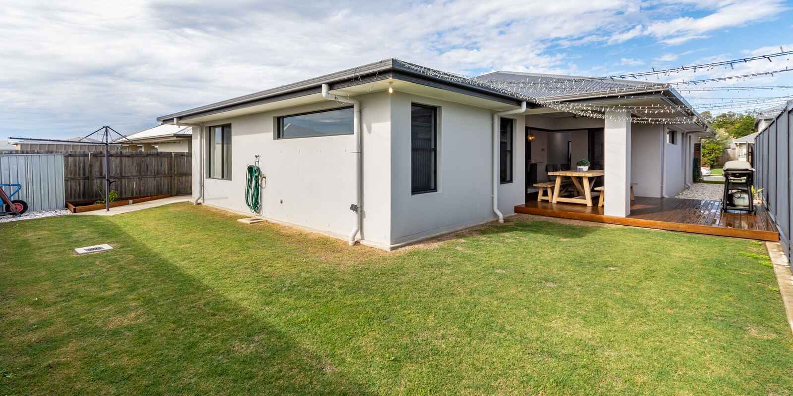 30 Stradbroke Street Burpengary East 30 Stradbroke Street Burpengary East