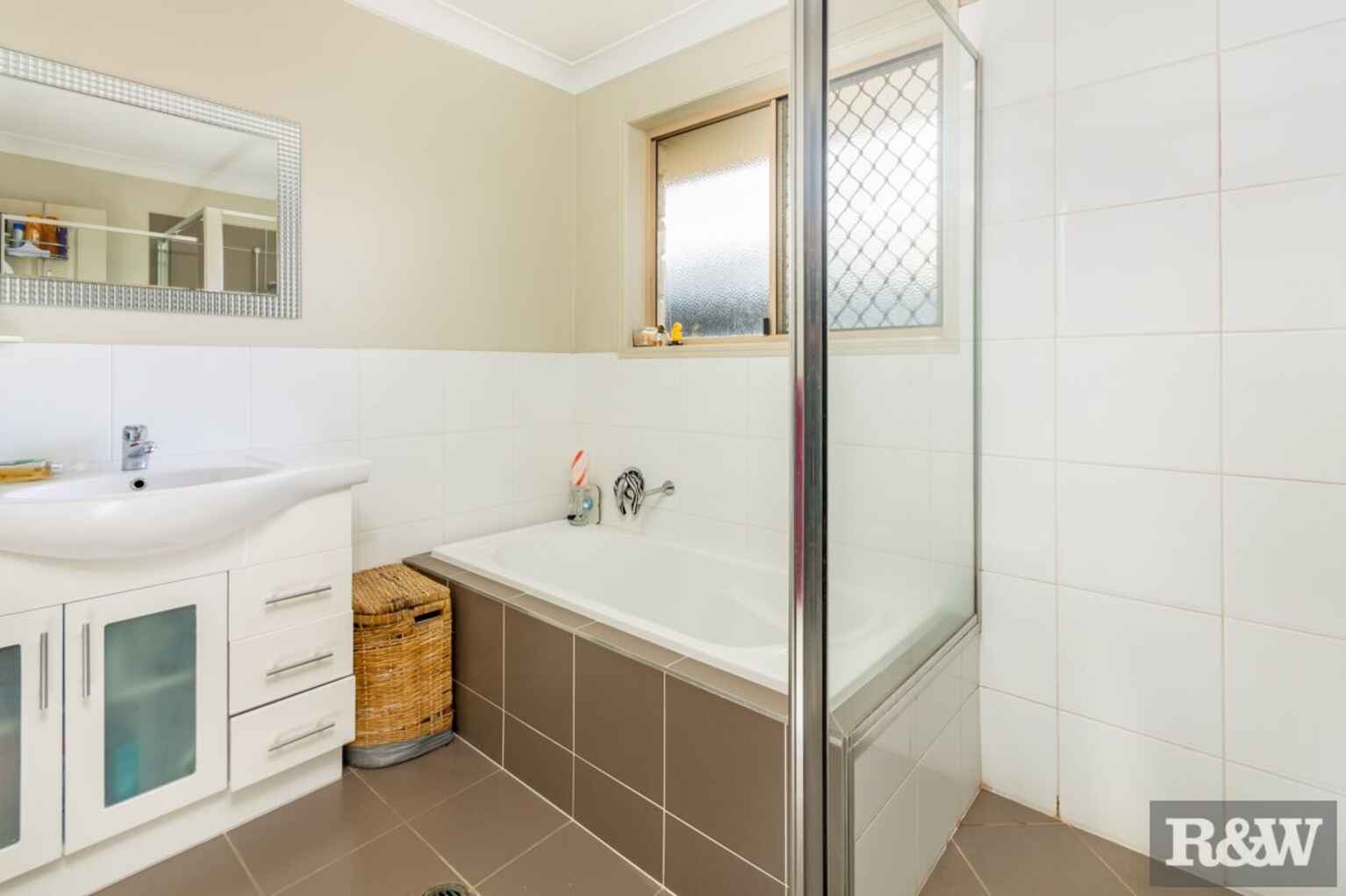 Unit 2/21-23 Seeney Street Caboolture