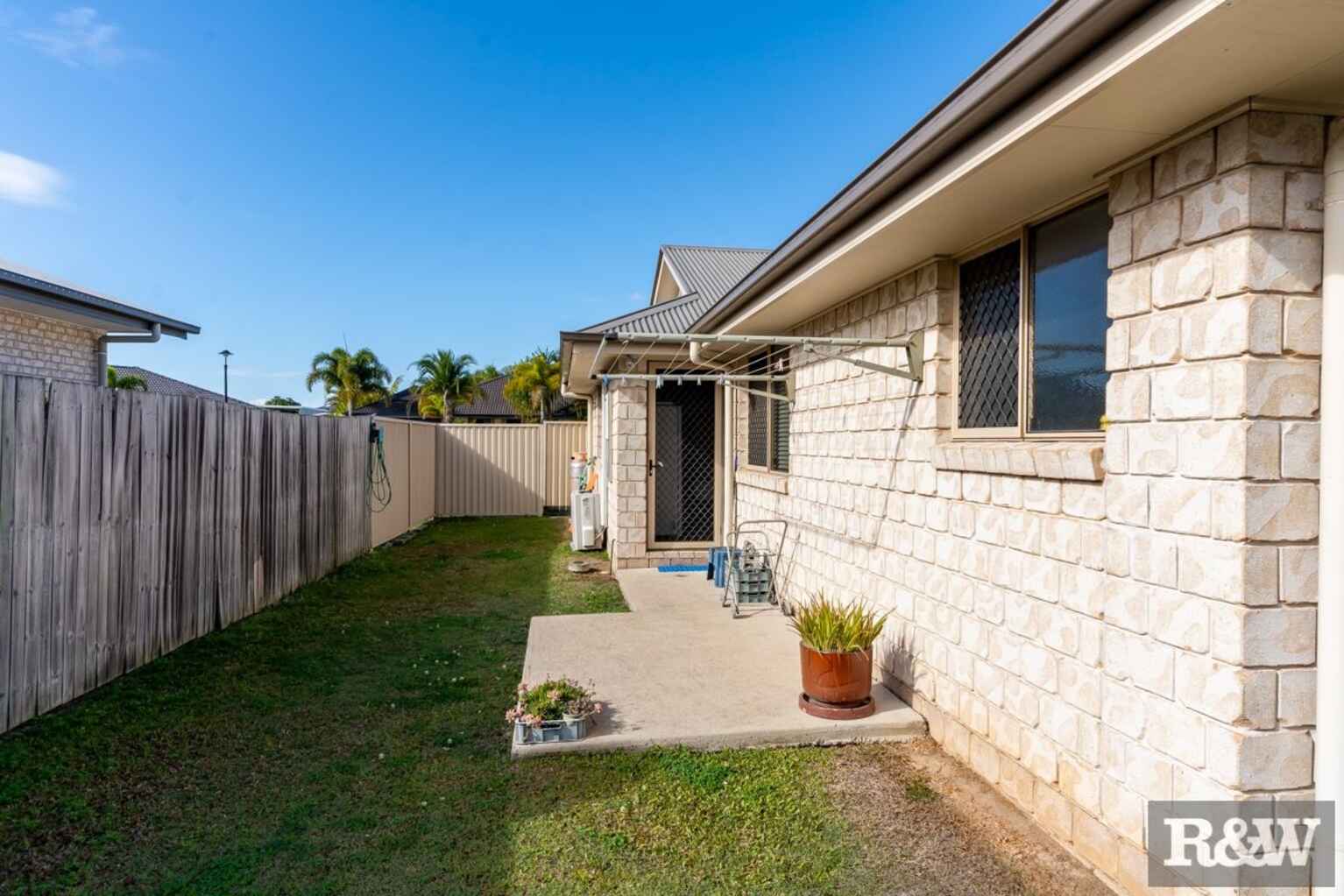 Unit 2/21-23 Seeney Street Caboolture