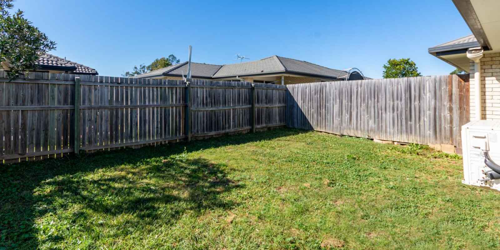 1 & 2/13 Rumba Street Caboolture