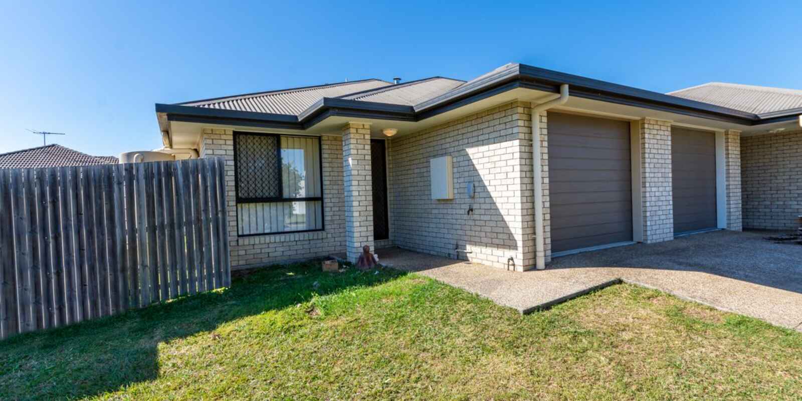 1 & 2/13 Rumba Street Caboolture