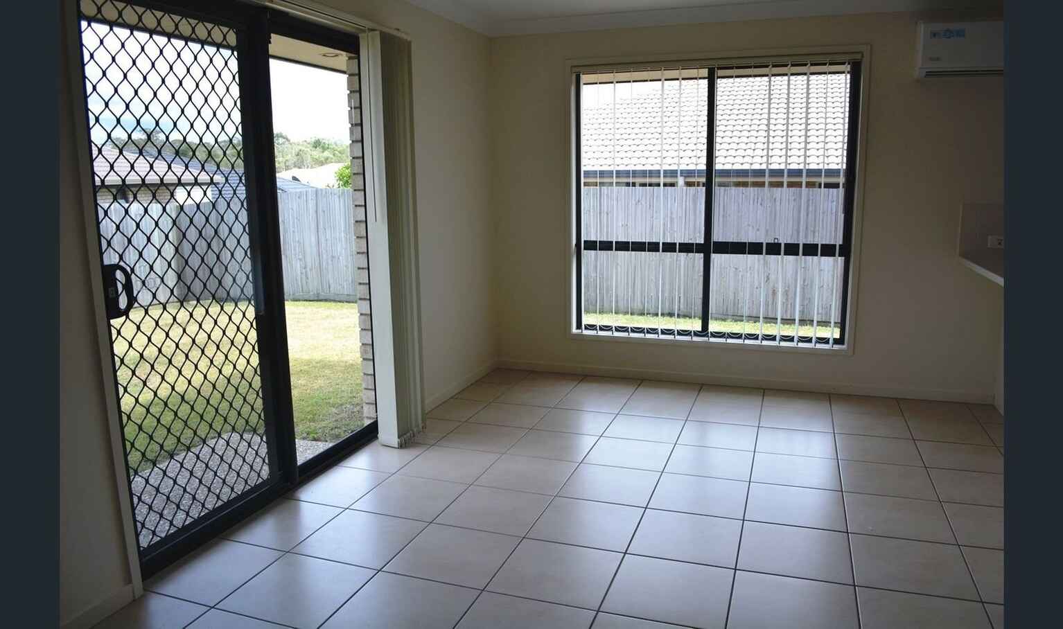 56 Coach Road West Morayfield