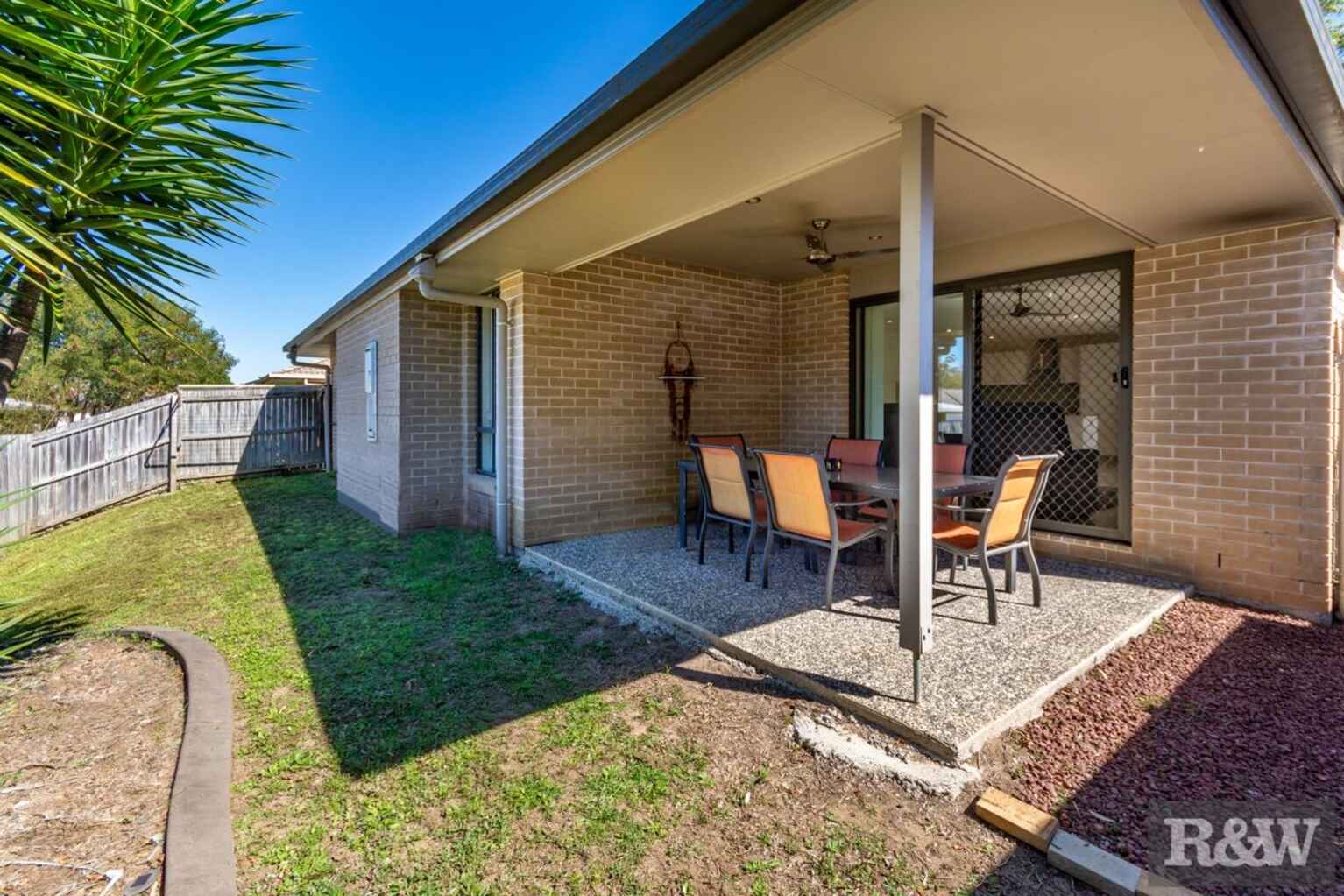 1 & 2/98 Pauls Road Upper Caboolture