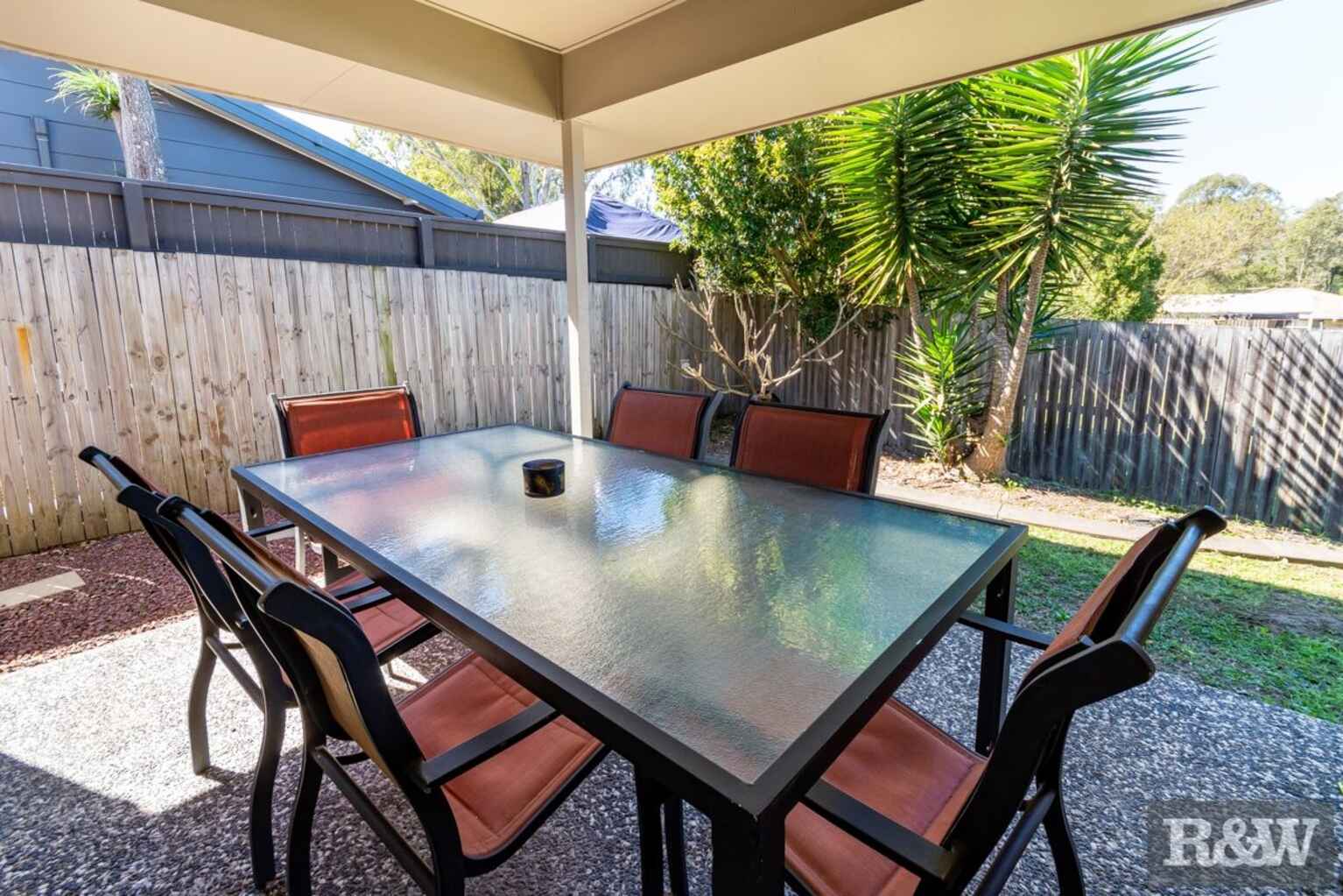 1 & 2/98 Pauls Road Upper Caboolture