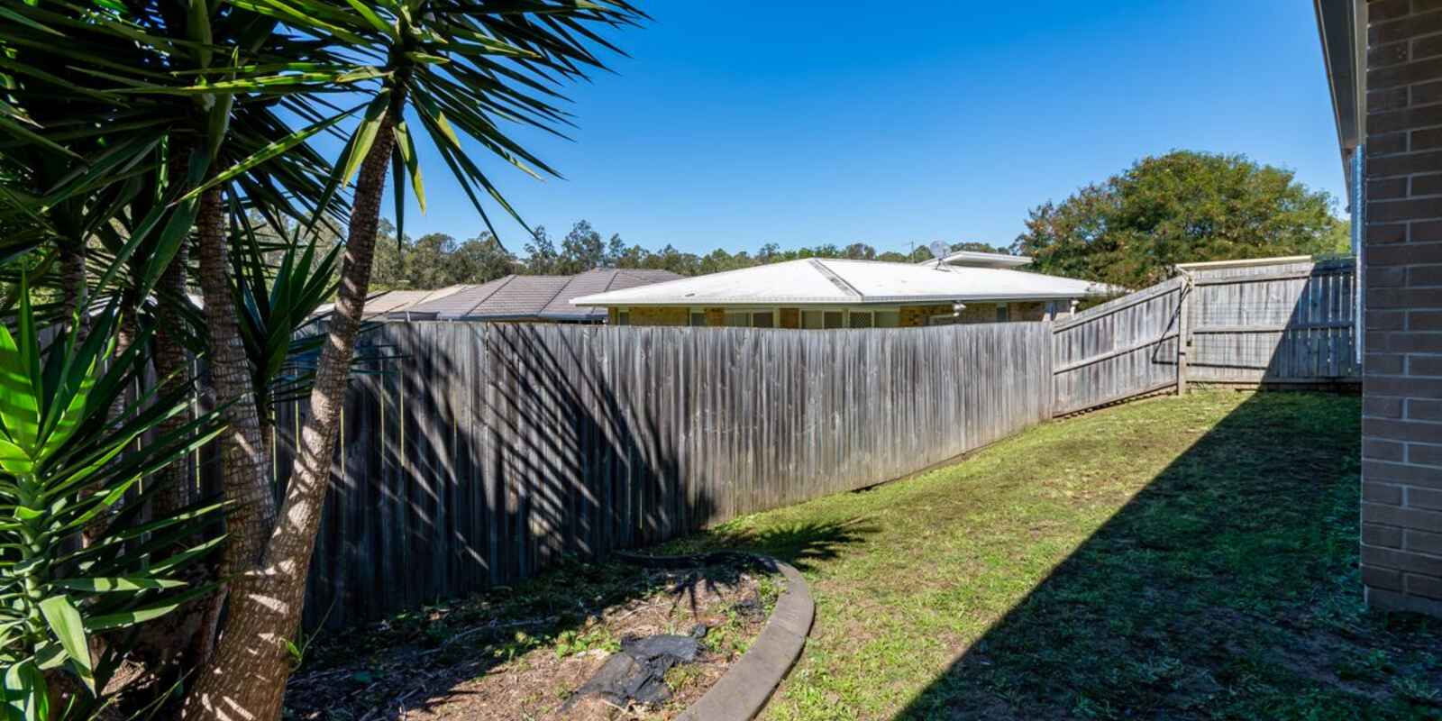 1 & 2/98 Pauls Road Upper Caboolture
