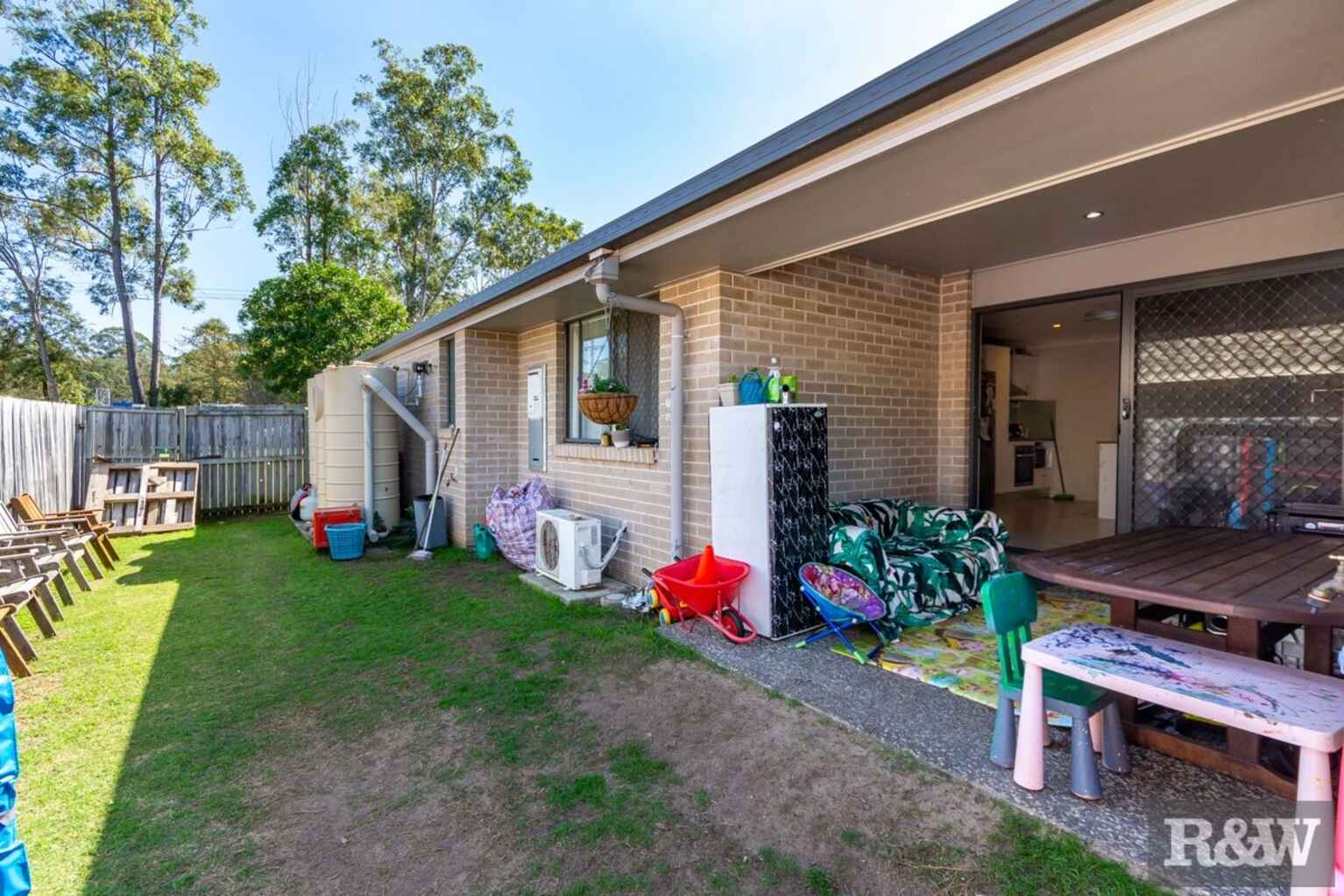 1 & 2/98 Pauls Road Upper Caboolture