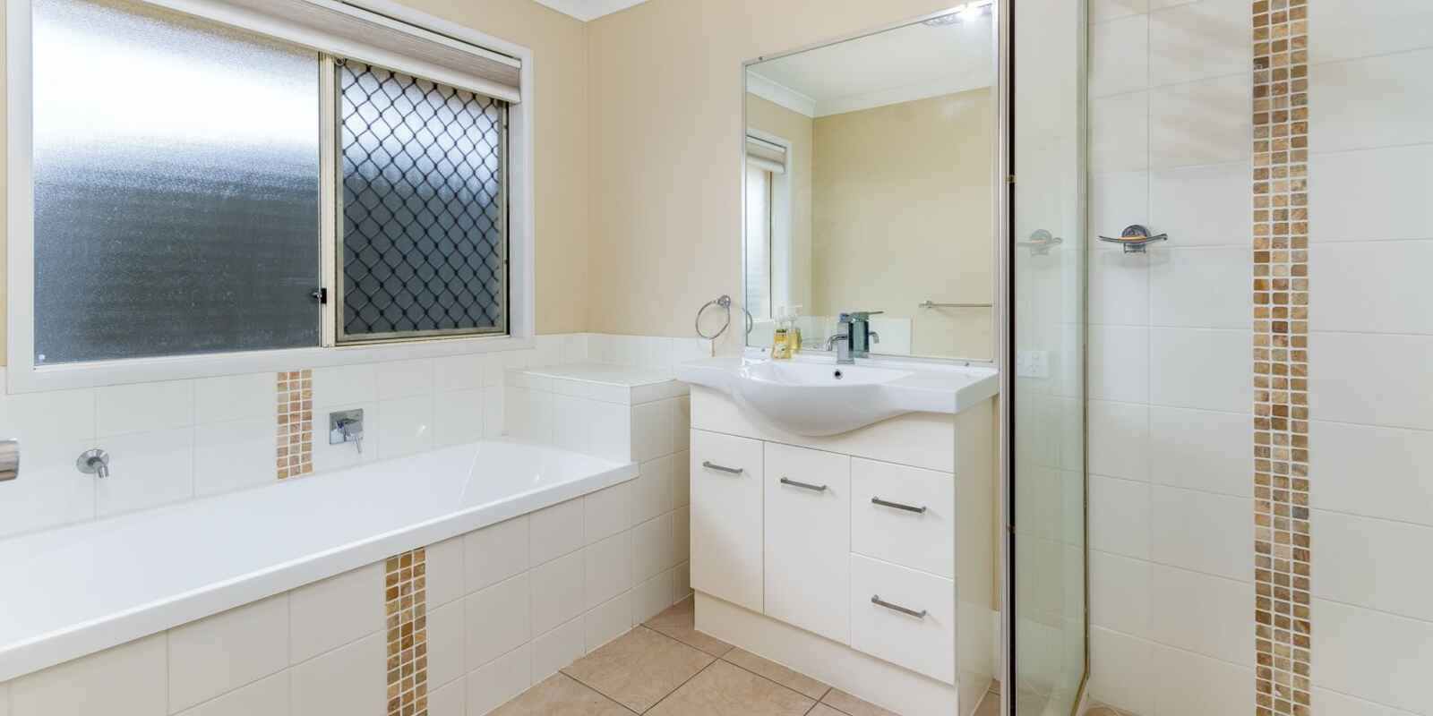 24 Briggs Drive Caboolture 24 Briggs Drive Caboolture