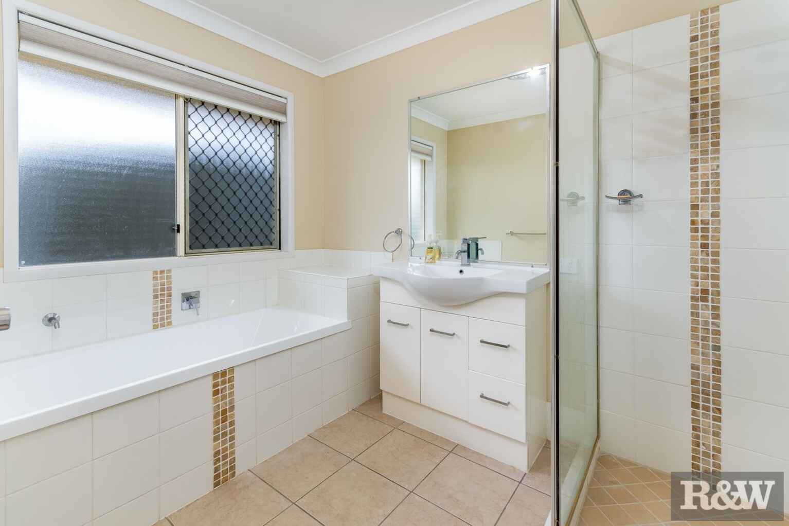 24 Briggs Drive Caboolture