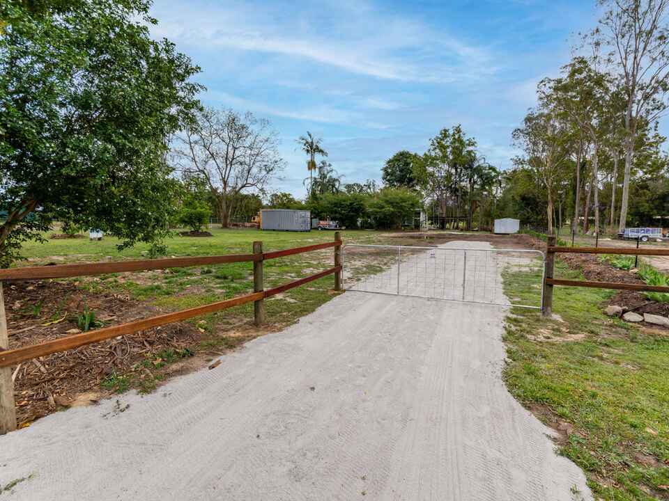 12 Behrens Road Bellmere
