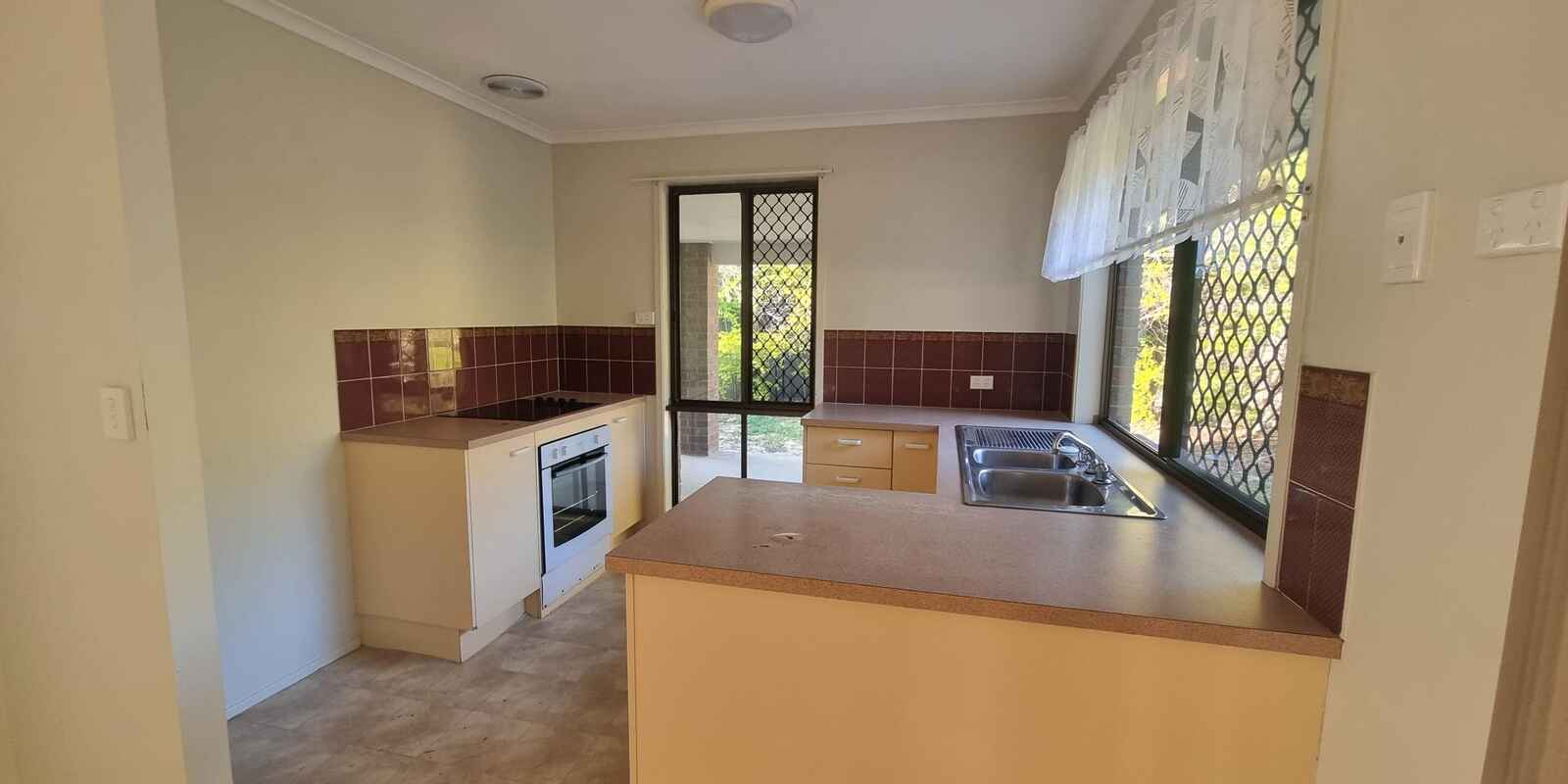 24 Pardalote Place Bellmere