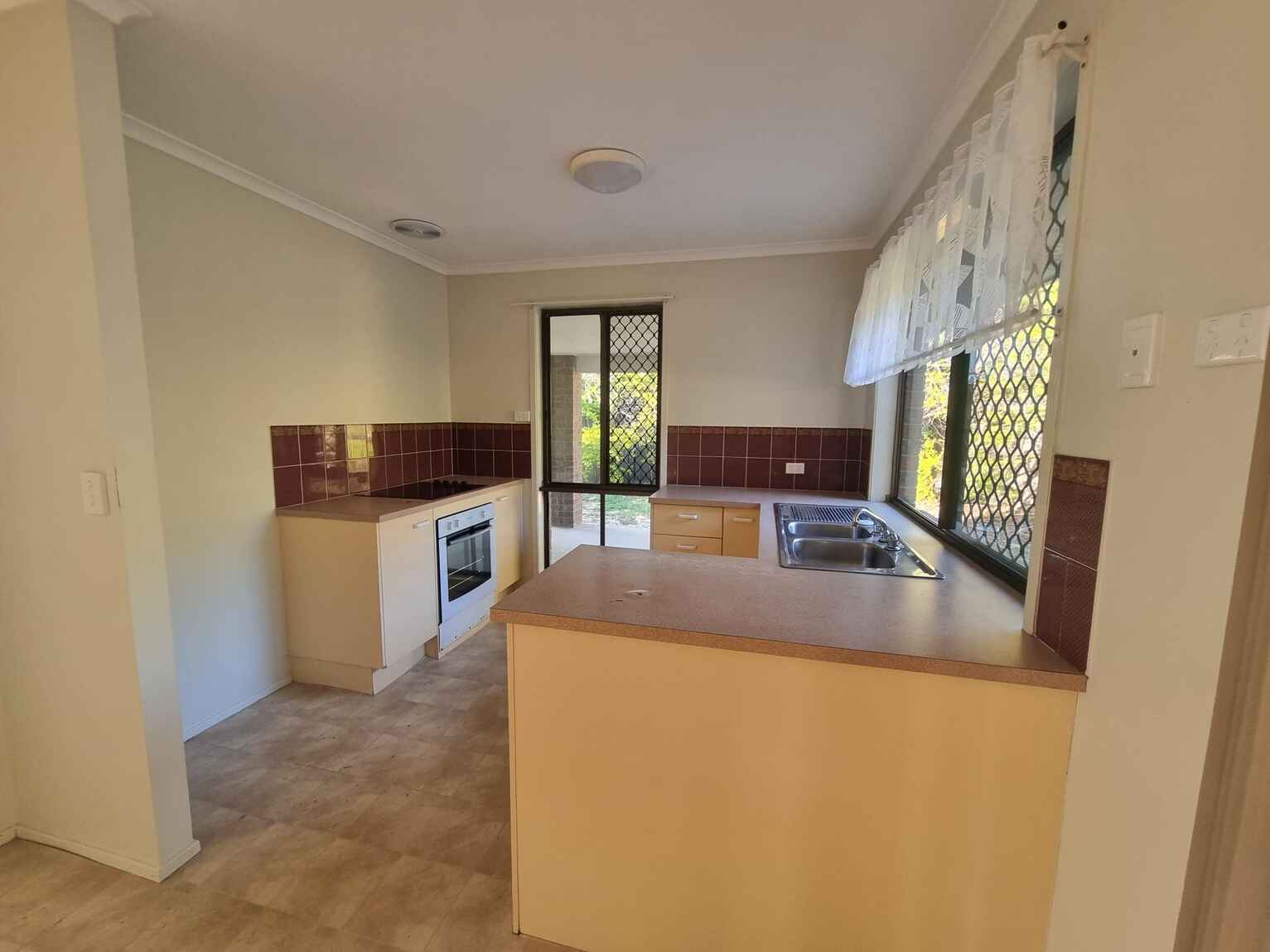 24 Pardalote Place Bellmere