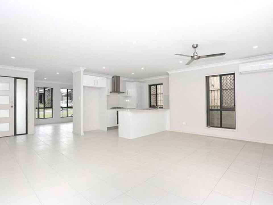 52 Noble Crescent Narangba