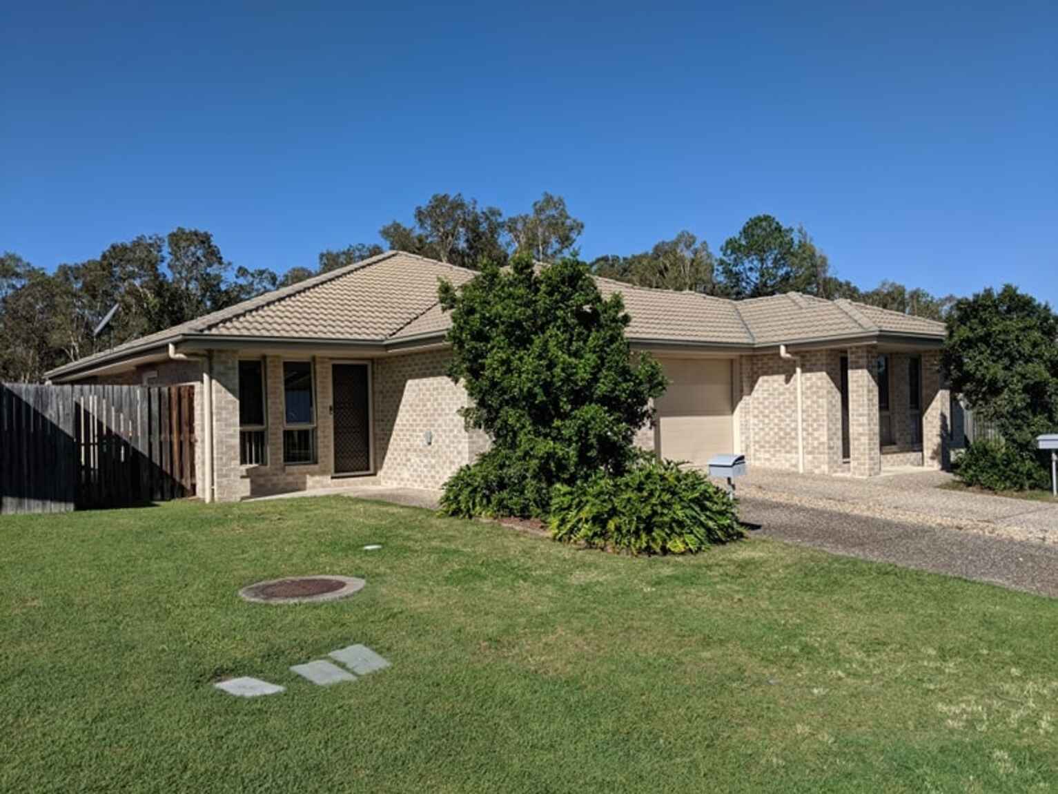 2/19 Racemosa Street Caboolture