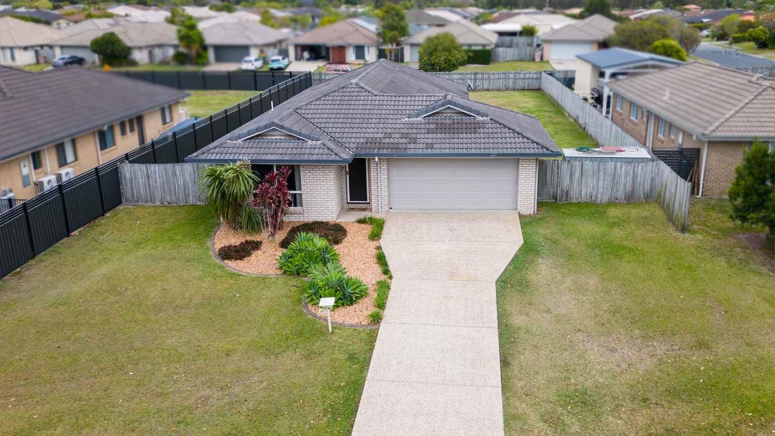 31 Swann Road Bellmere 31 Swann Road Bellmere