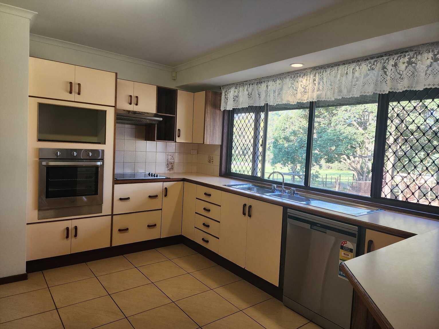 5 Honeyeater Court Upper Caboolture