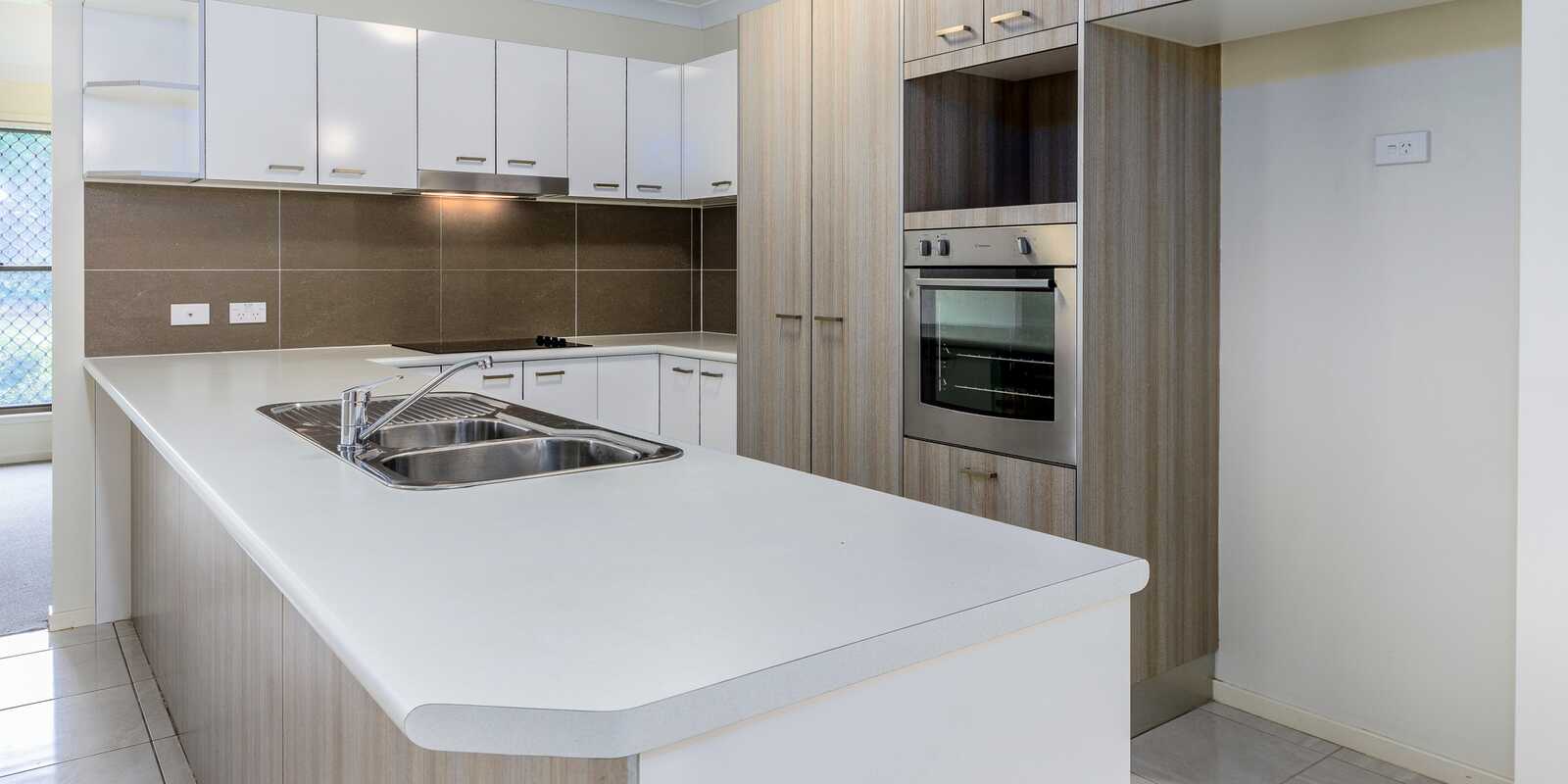 12 Piccadilly Street Bellmere