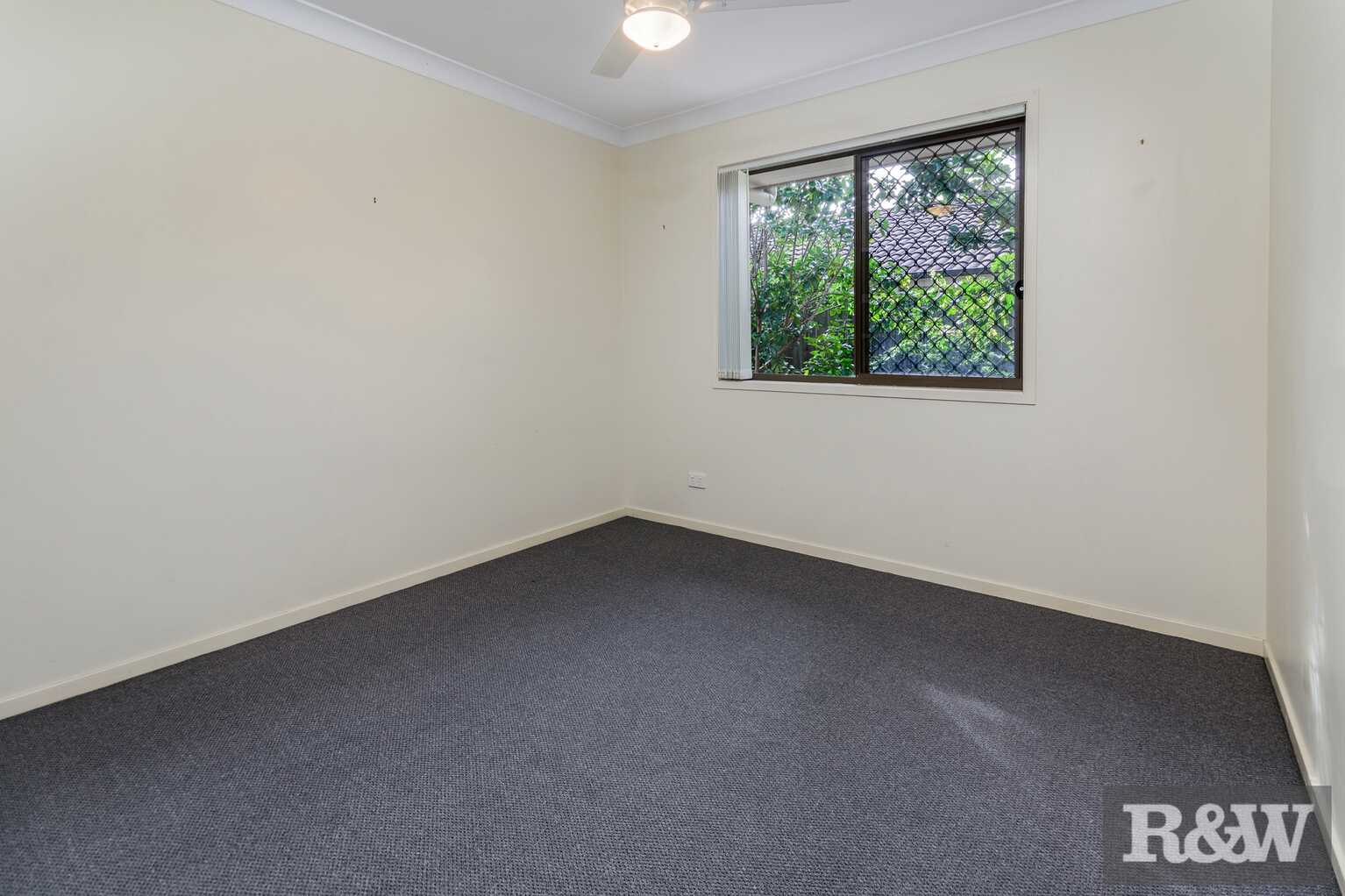 12 Piccadilly Street Bellmere