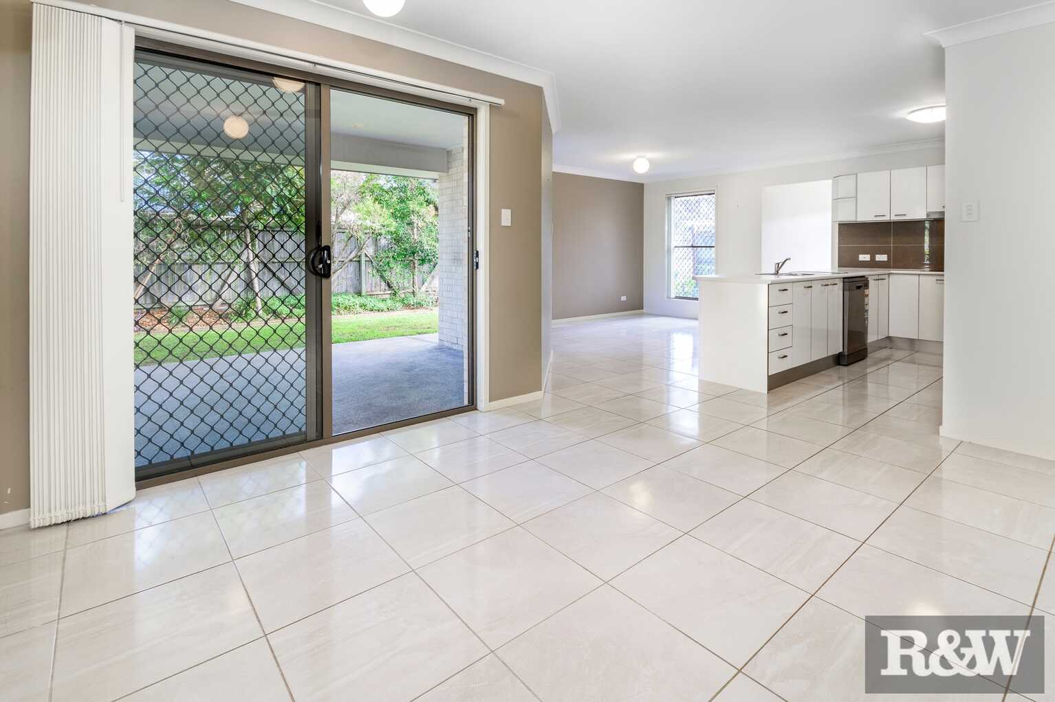 12 Piccadilly Street Bellmere