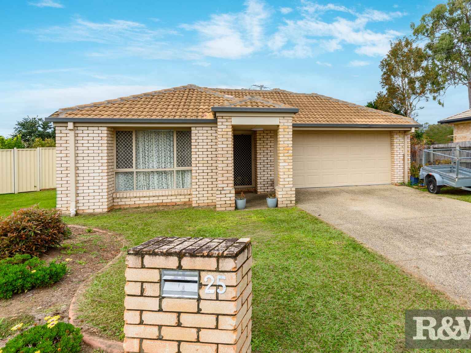 25 Abraham Close Morayfield