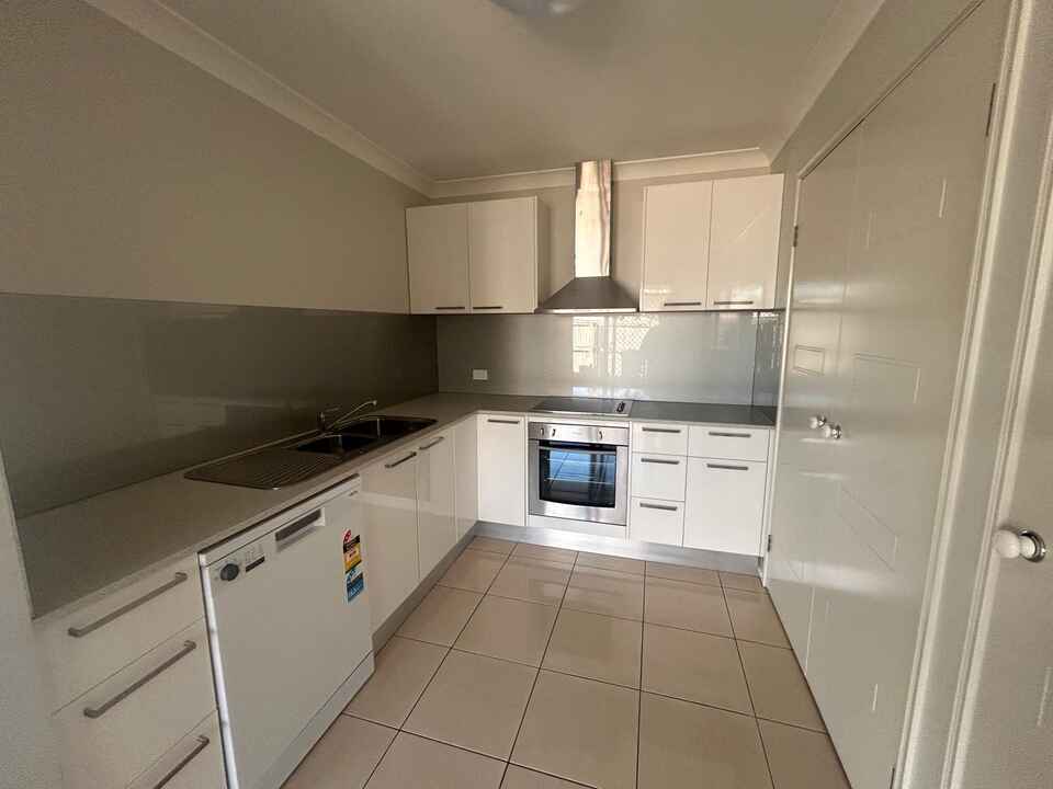 2/17 Sims Street Caboolture