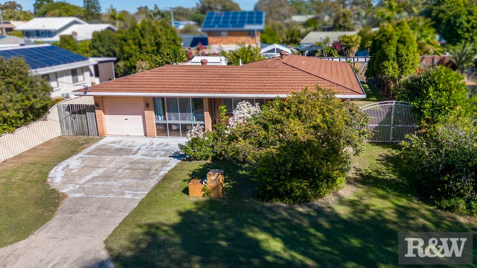 15 Endeavour Drive Banksia Beach