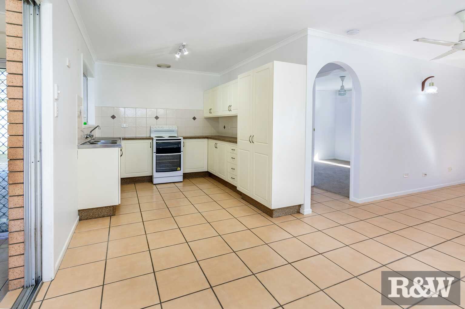 15 Endeavour Drive Banksia Beach
