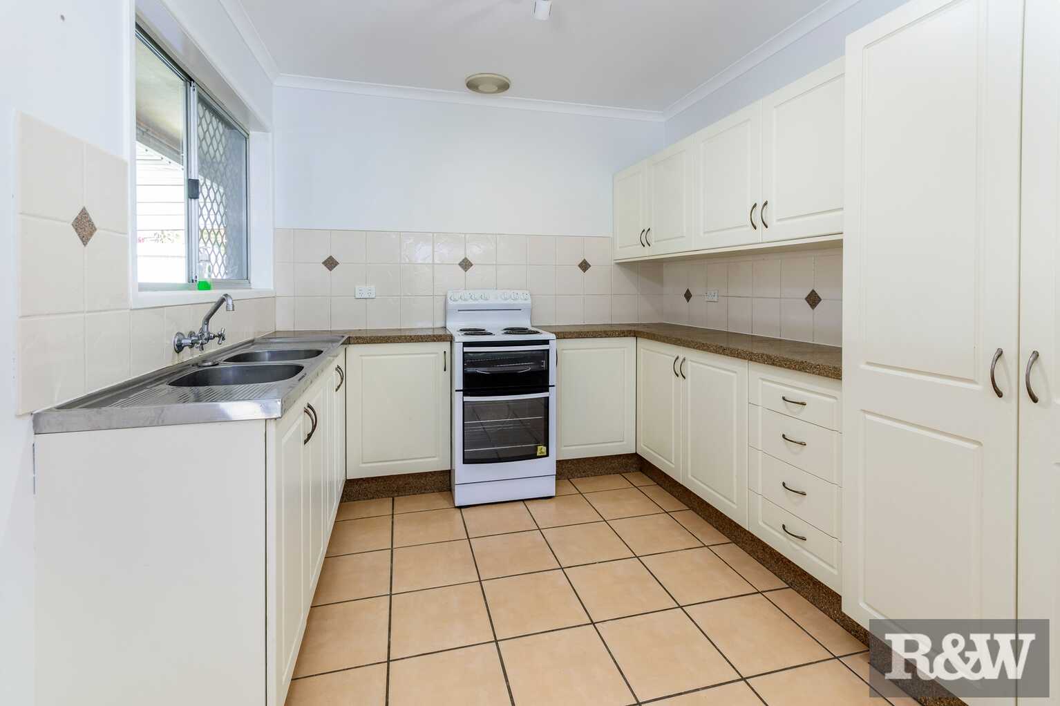 15 Endeavour Drive Banksia Beach