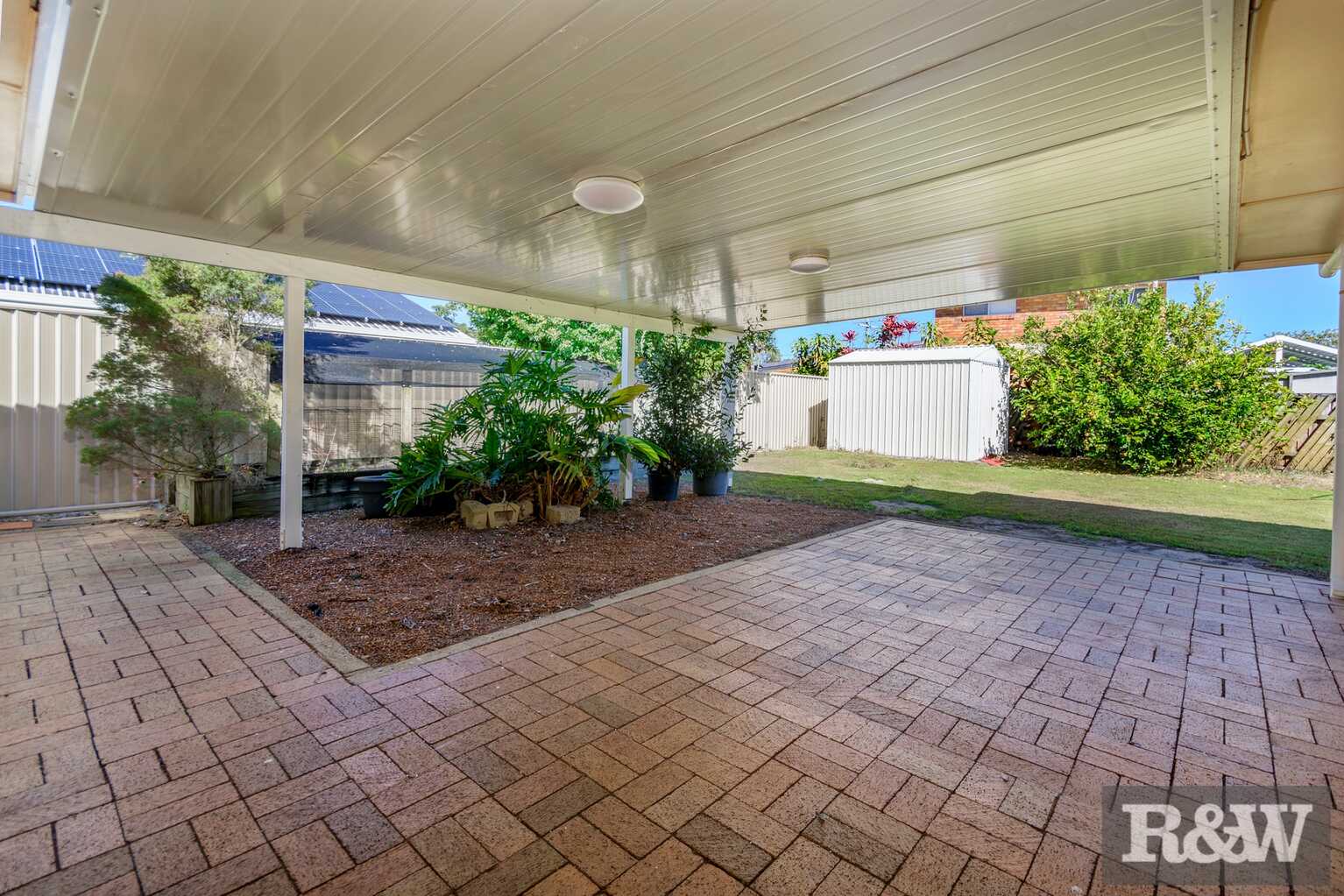 15 Endeavour Drive Banksia Beach