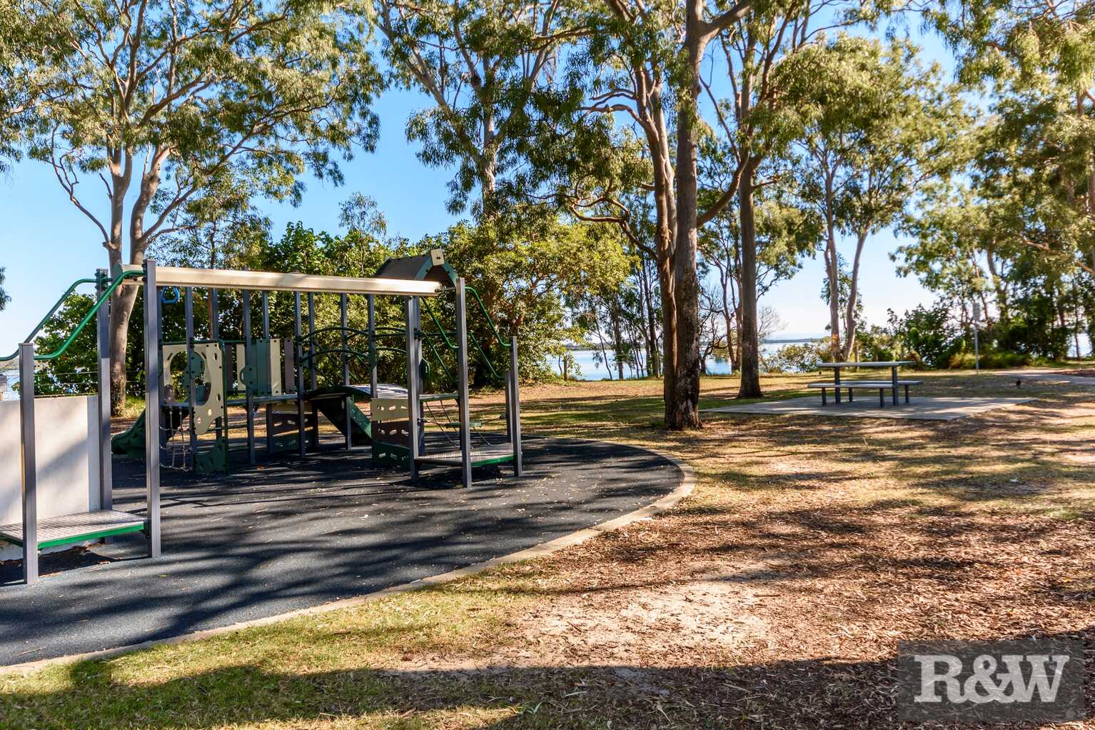 15 Endeavour Drive Banksia Beach