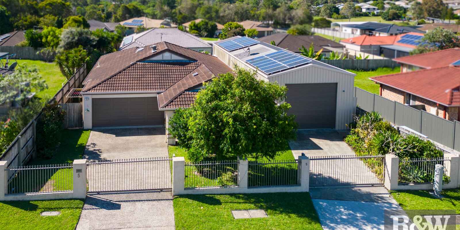 5 Coach Road West Morayfield